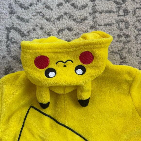 H&M Pokémon Pikachu Yellow Fleece Onesie Size 4T - Picture 4 of 5